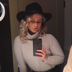 Meet your Posher, Tasha